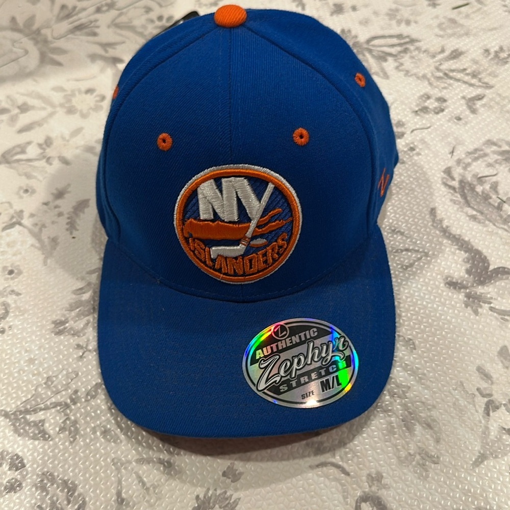 NWT! NHL NY Islanders Fitted Hat with Stretch